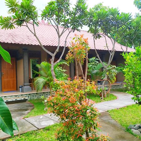 Asih Homestay Pemuteran Exterior foto