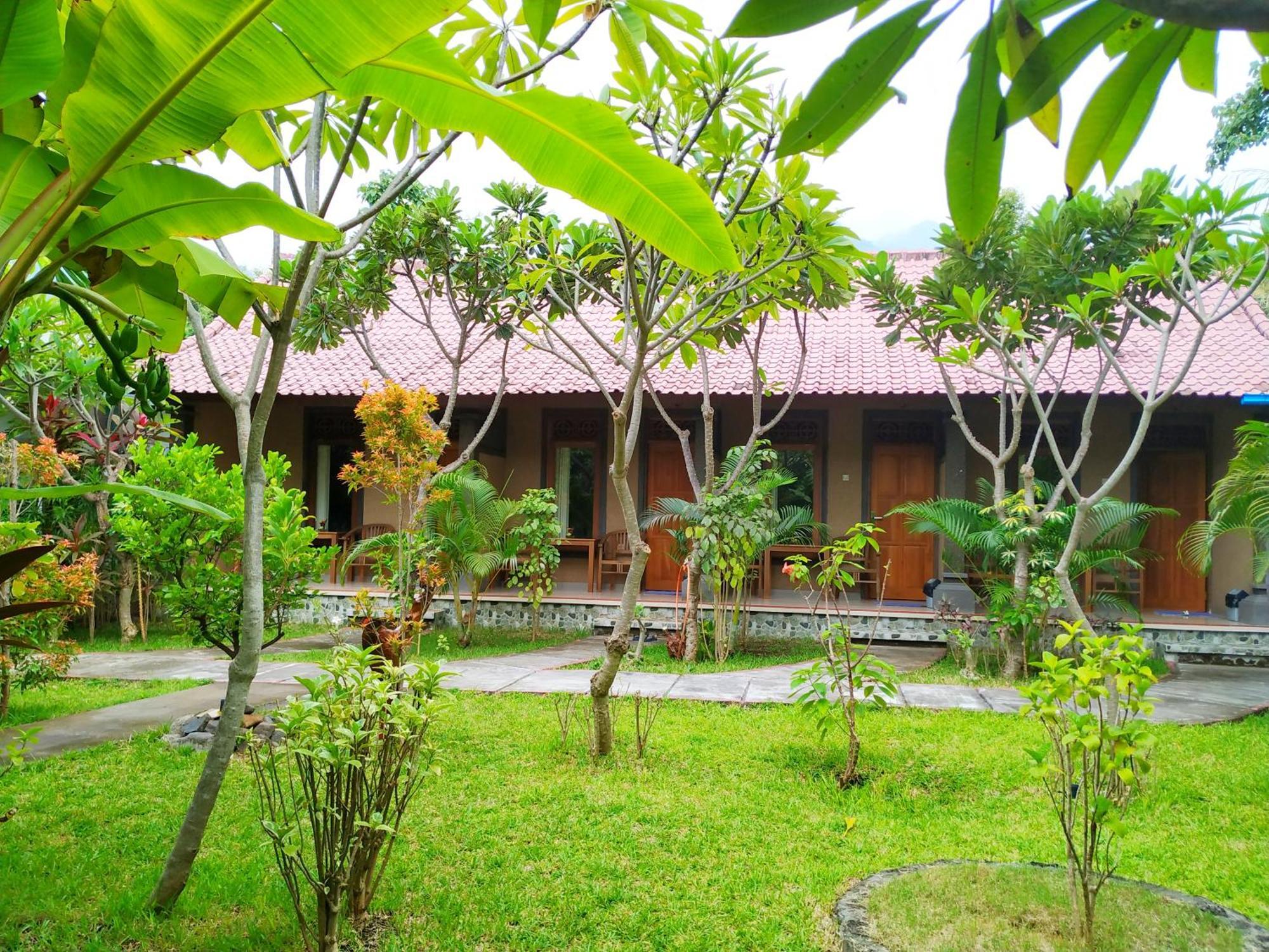 Asih Homestay Pemuteran Exterior foto
